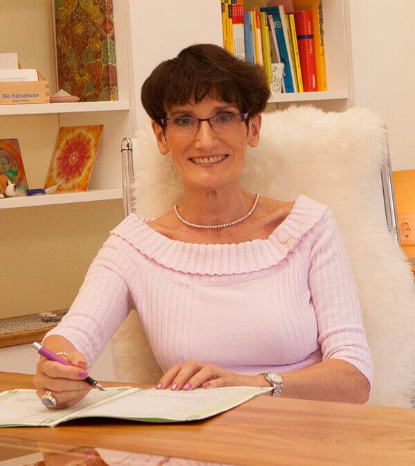 Ursula Rackur-Bastian